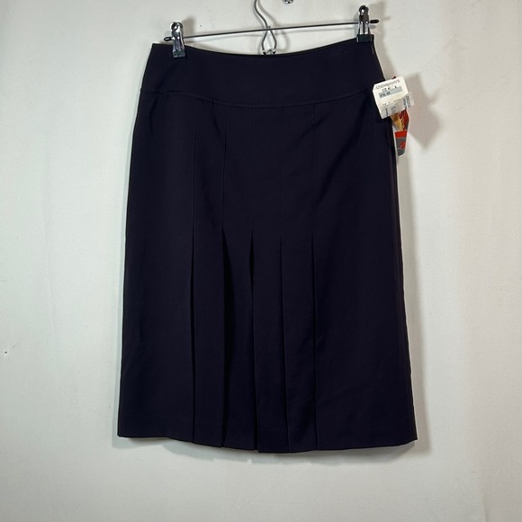 Votre Nom Dresses & Skirts - Votre Nom Collection‎ Women's Plum Pleated Knee Length Skirt Size 6